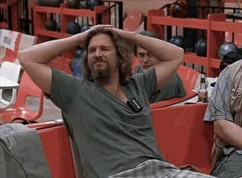 Żartobliwy gif z filmu „Big Lebowski”: mężczyzna siedzący w kręgielni obejmuje głowę rękami w geście rezygnacji.